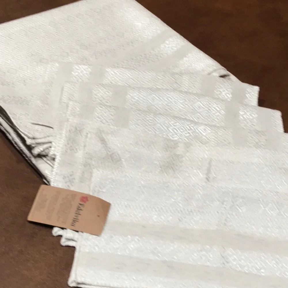 🌺🌺🌺NWT Set of Cotton/Polyester Tablecloth & 6 Napkins